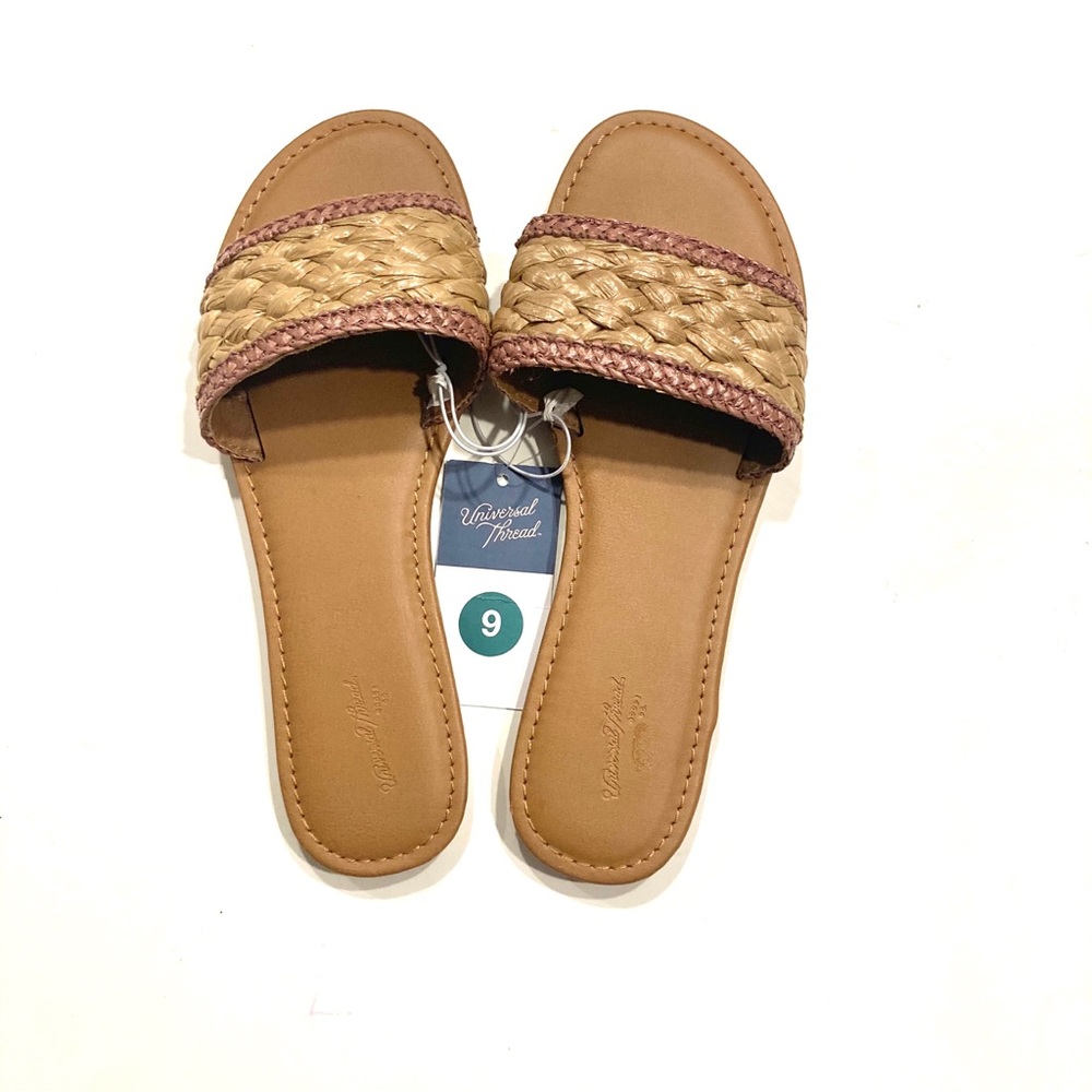 Universal Thread Flats - Picture 2 of 7